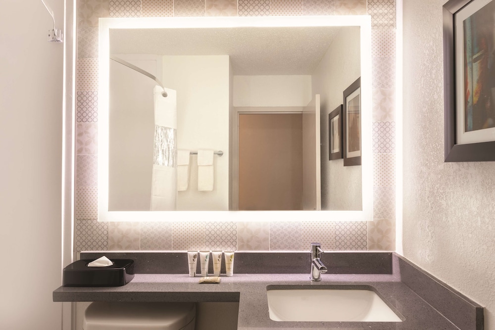 Country Inn Suites By Radisson North Little Rock 15/30