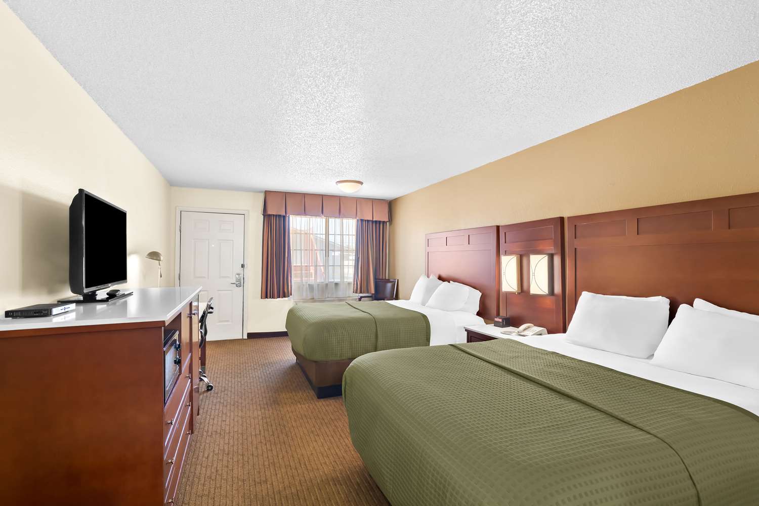 Room, 2 Queen Beds, Pet Friendly, Accessible