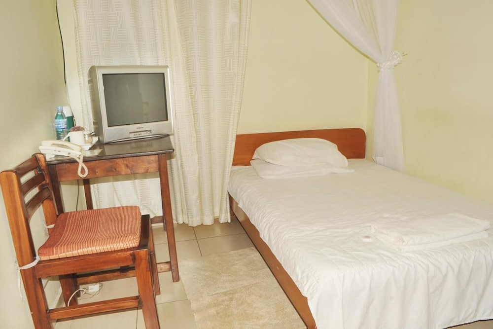 New Scroll Inn Hotel 16/50