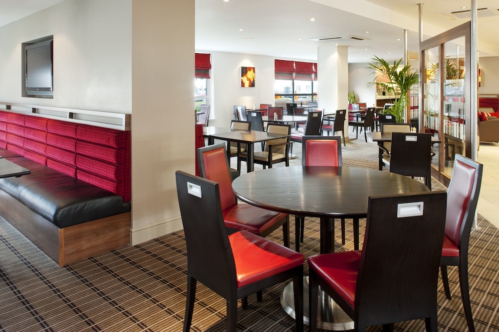Express By Holiday Inn Glasgow Airport 36/54