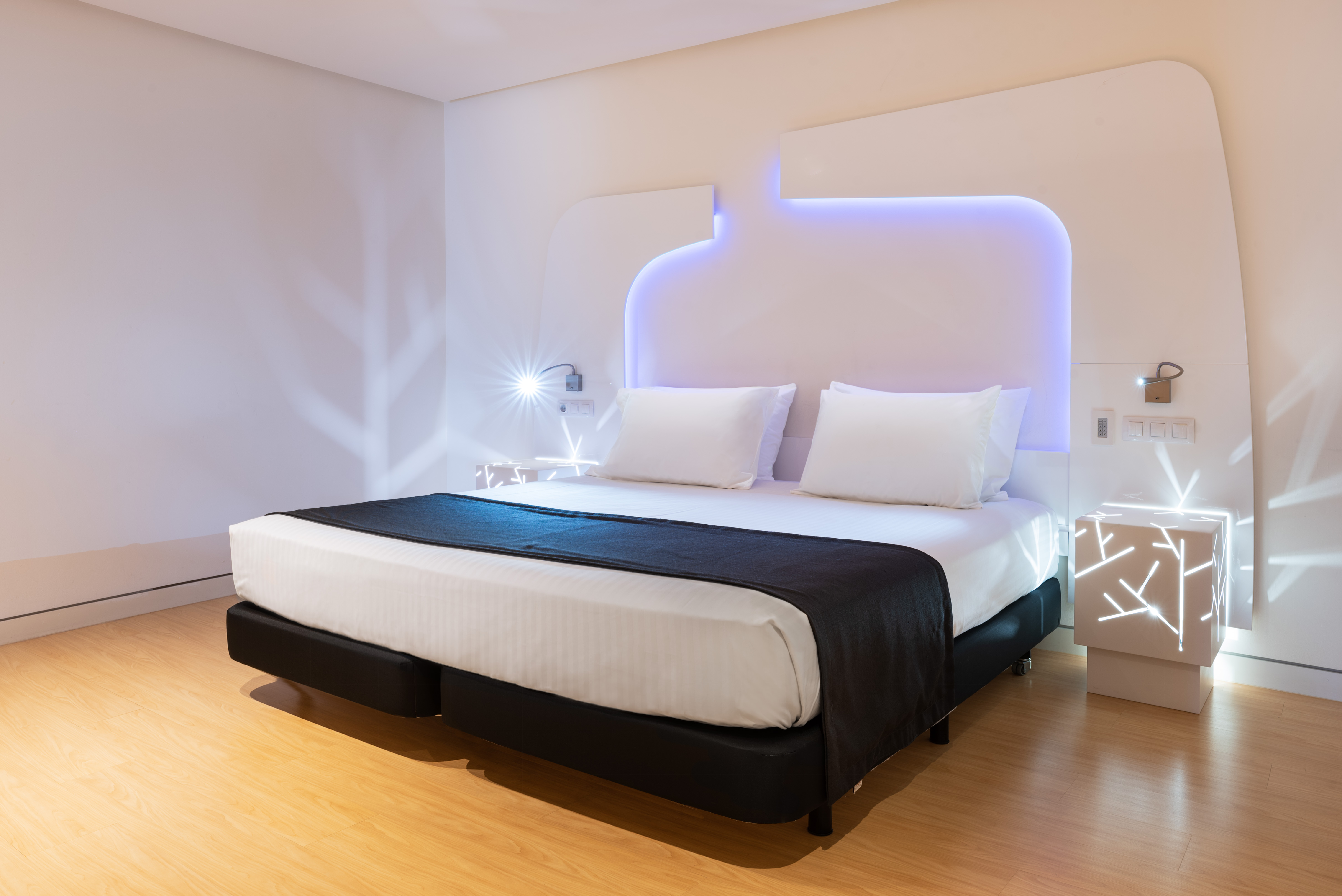 Standard, Double or Twin Bed