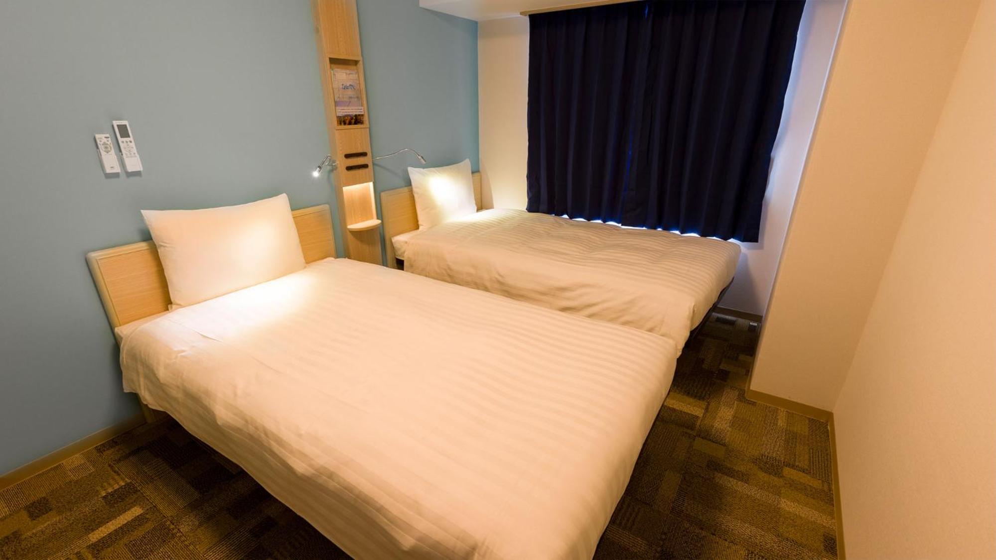 غرفة بسريرين منفصلين للمدخنين، Toyoko Inn JR Wakayama-eki Higashi-guchi 8/10