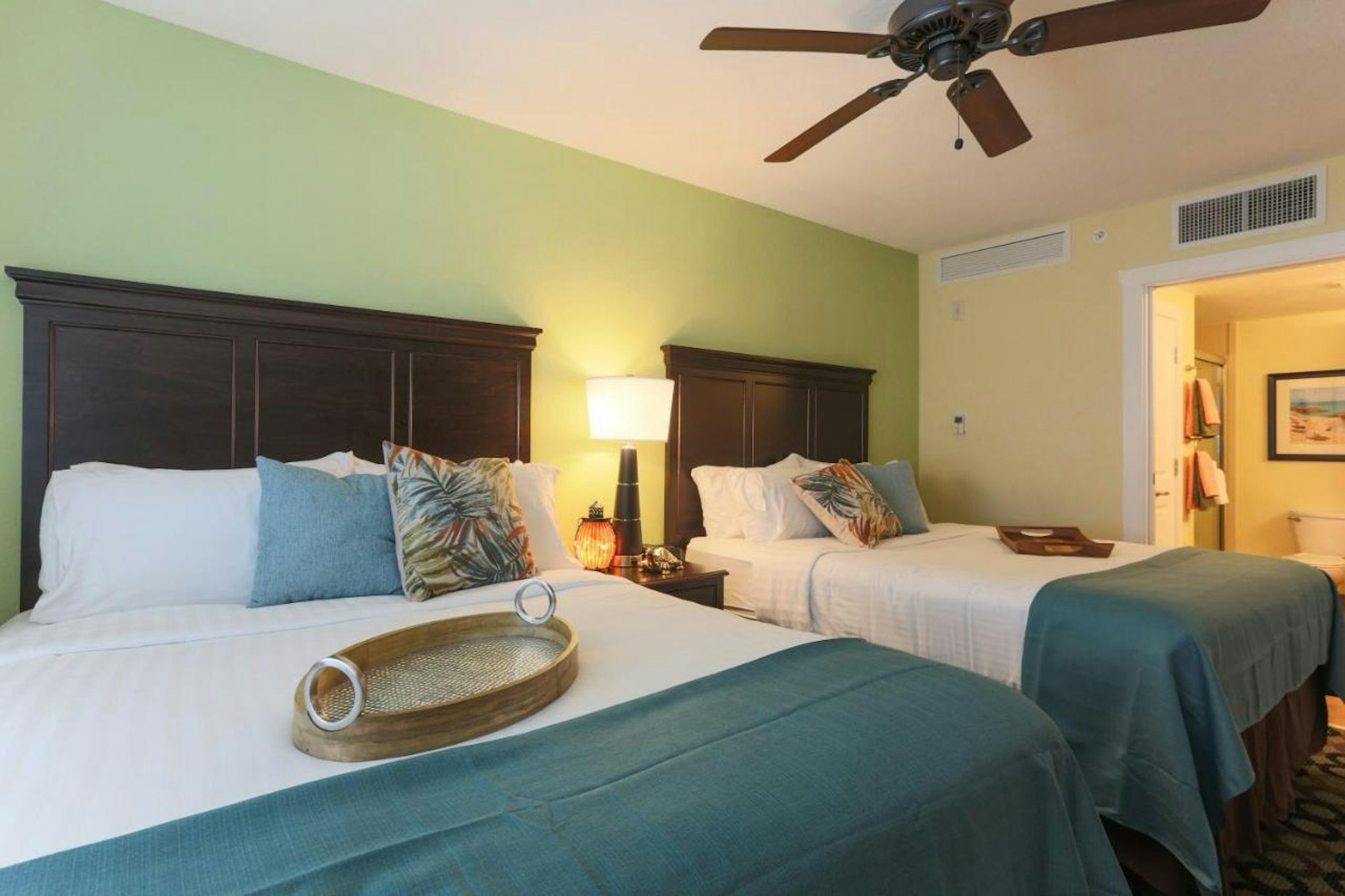 New Hotel Collection Harbourside 11/53