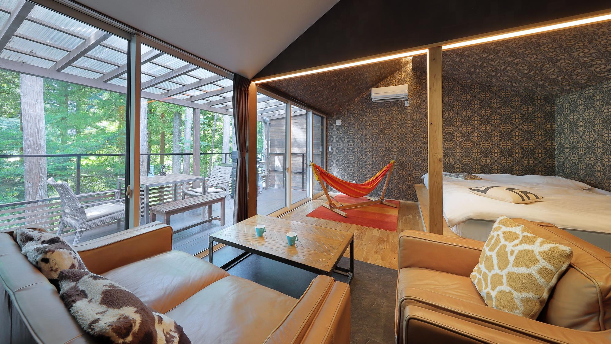 Deluxe, Suite, King Bed, 2 Futon Beds, Outdoor Bath