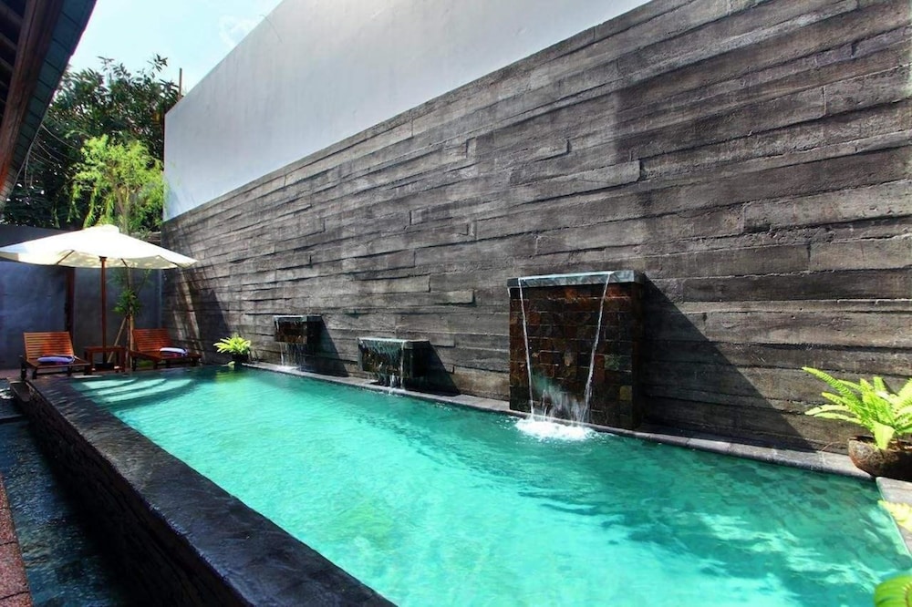 Bracha Villas 3/46