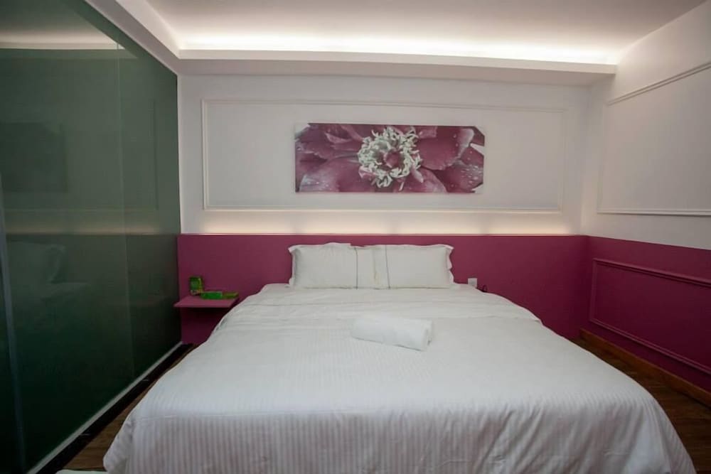A+ Plus Boutique Hotel 6/23