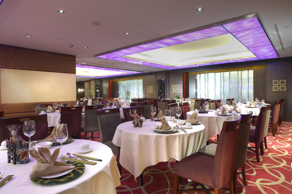 Metropark Hotel Kowloon 49/52