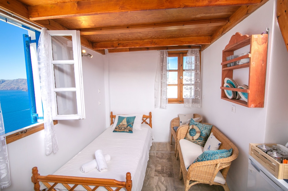 Stelios Rooms 37/59