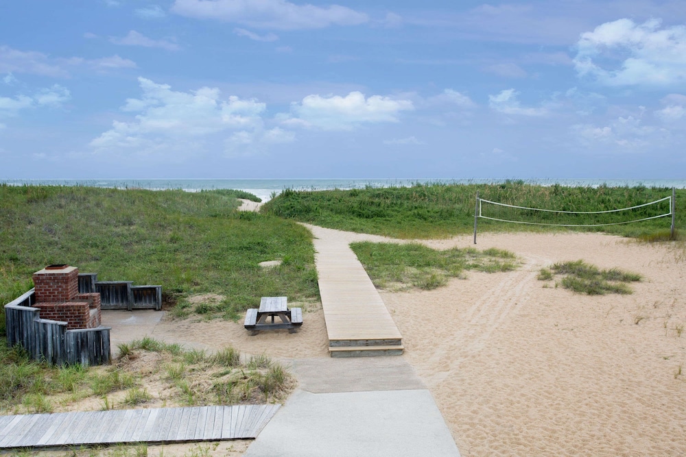 Days Inn by Wyndham Kill Devil Hills Oceanfront - Wilbur 4/59