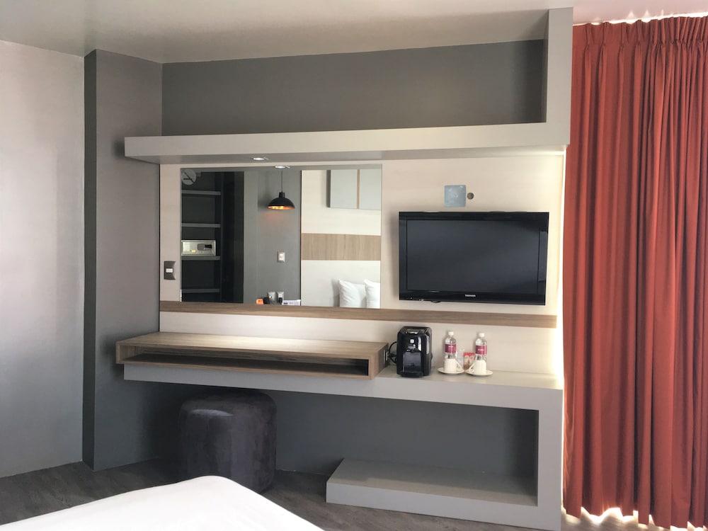 Esduma HK Hotel 46/51