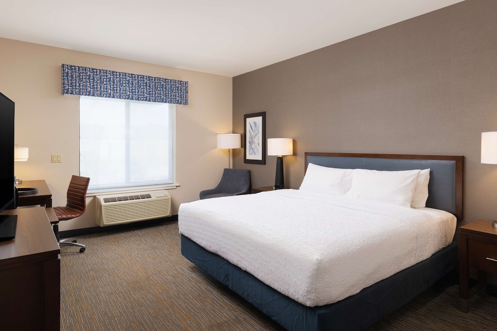 ROOM, KING BED, ACCESSIBLE