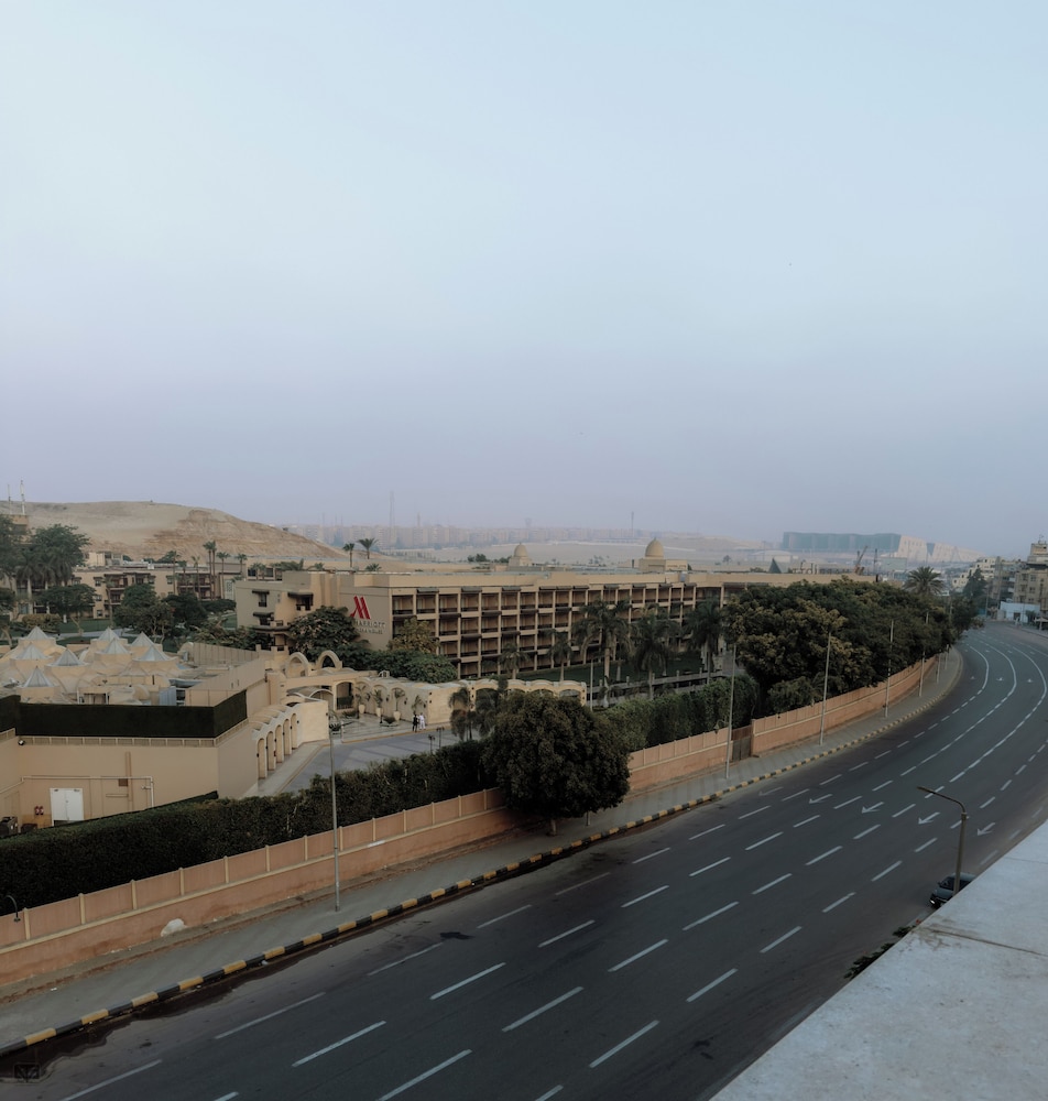 Turquoise Pyramids & Grand Egyptian museum view Hotel 46/50