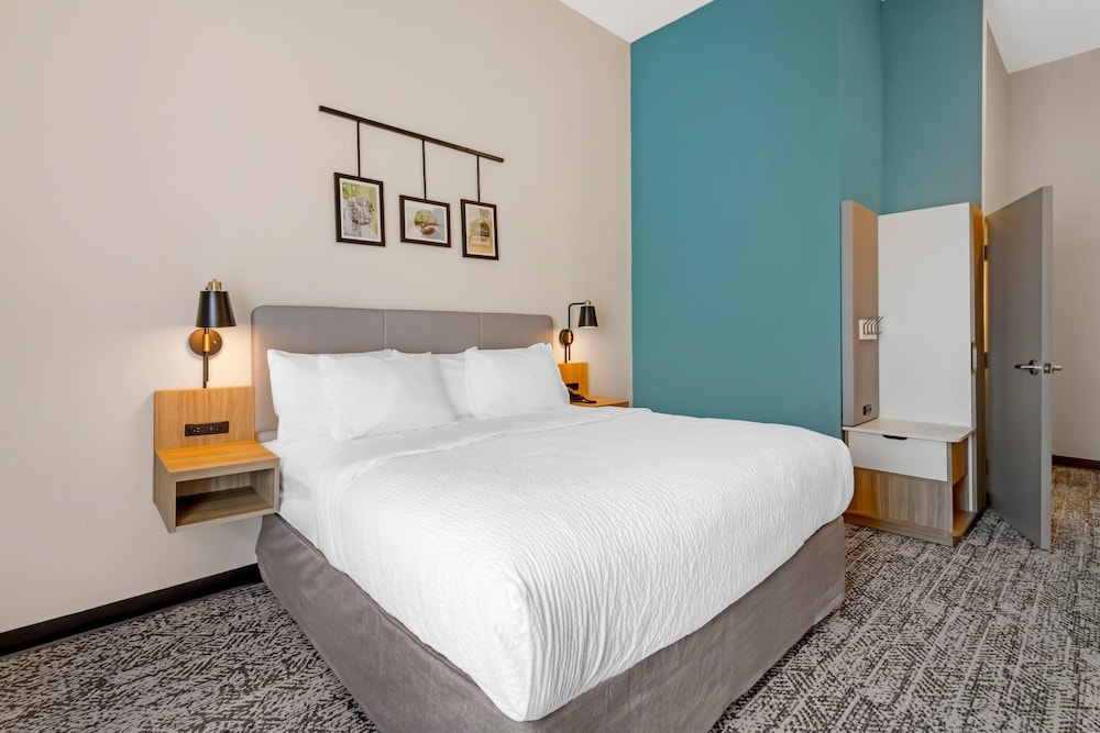 Sleep Inn & Suites Ashland City, TN 23/50