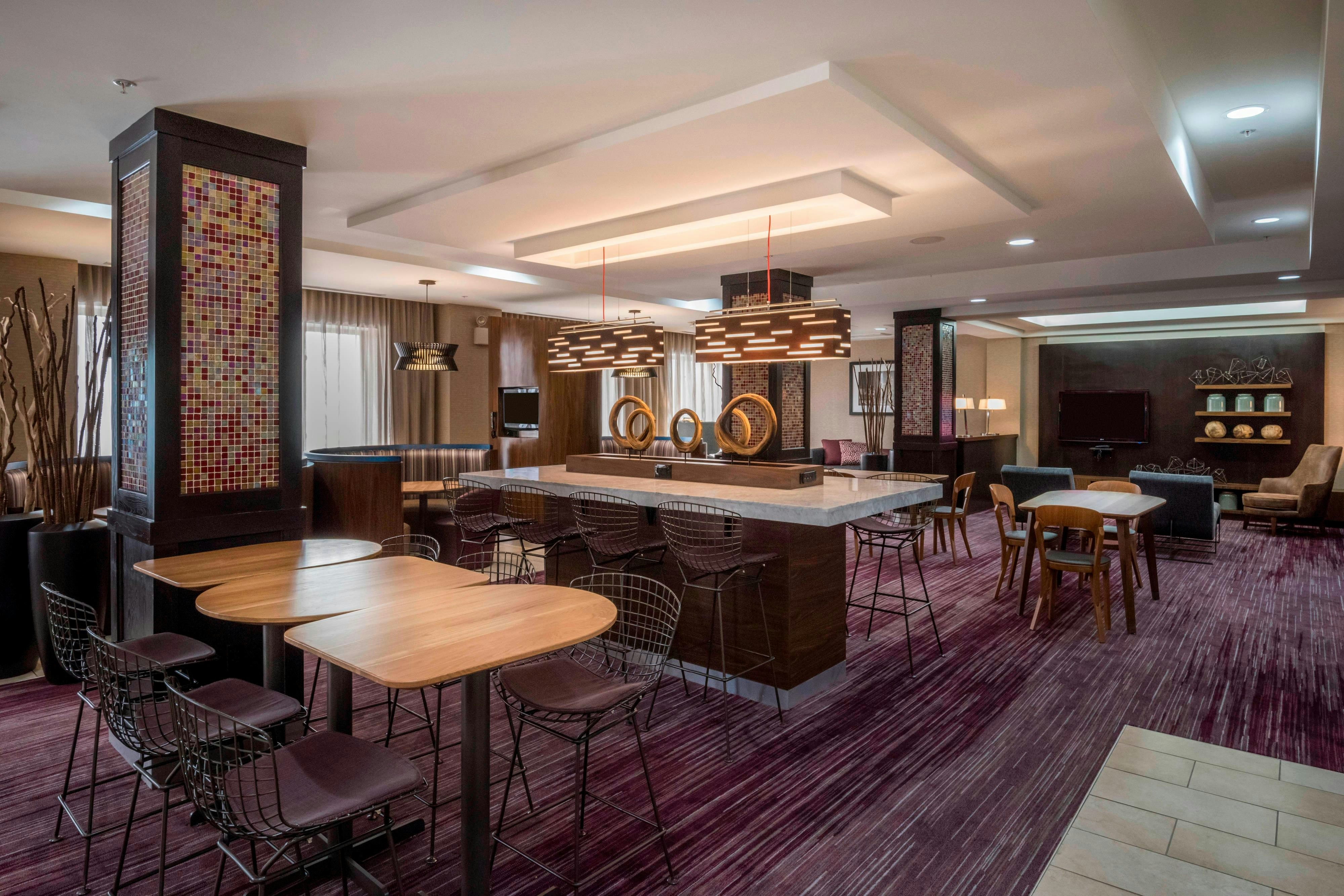 Courtyard By Marriott Tulsa Downtown 16/23