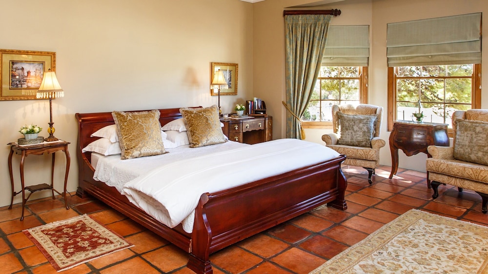 Deluxe, Suite, King Bed, Mountain View, Terrace