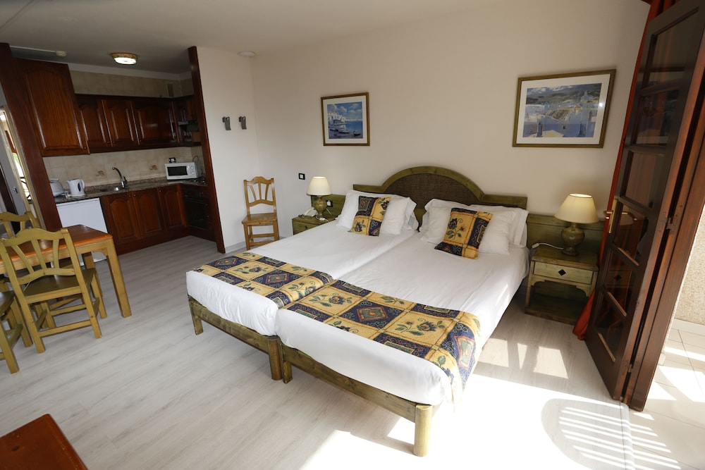 Hotel Andorra 16/48