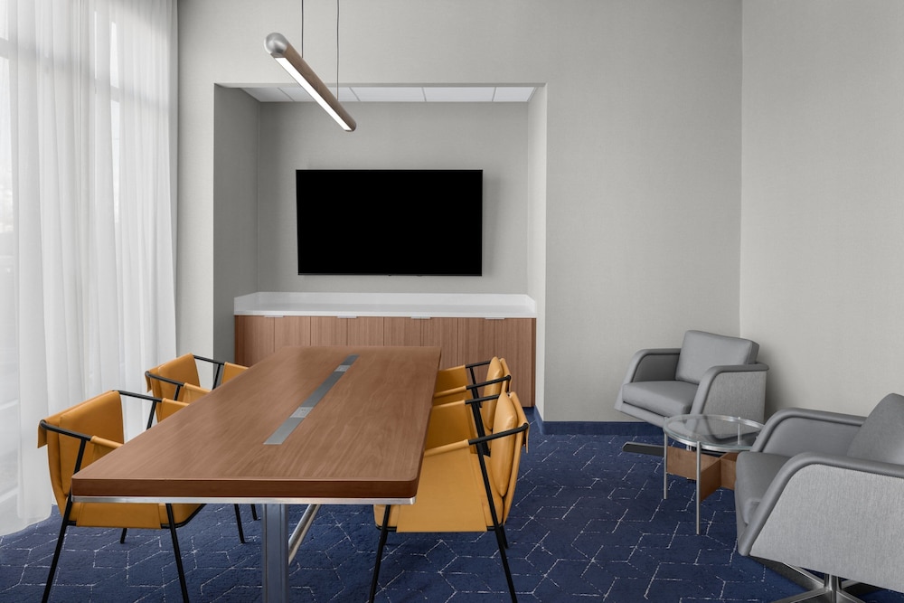 Courtyard by Marriott Orem University Place 28/38
