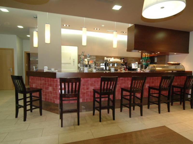 Hotel Las Canteras de Puerto Real 30/50