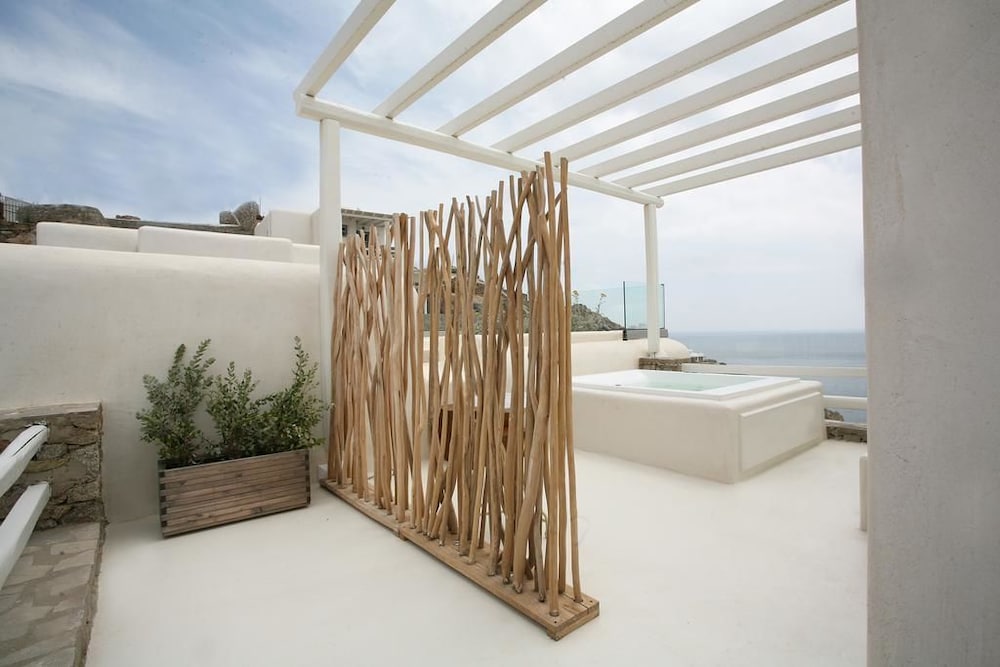 Atlantis Beach Residence 20/50