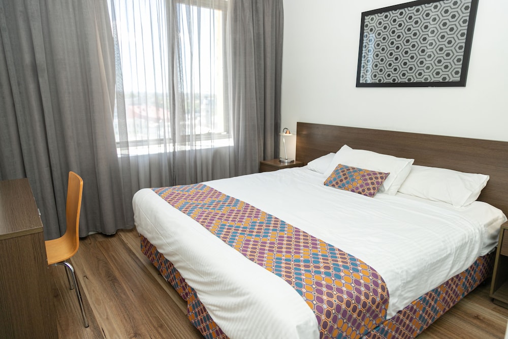 Exodus Dandenong Apartment Hotel 6/50