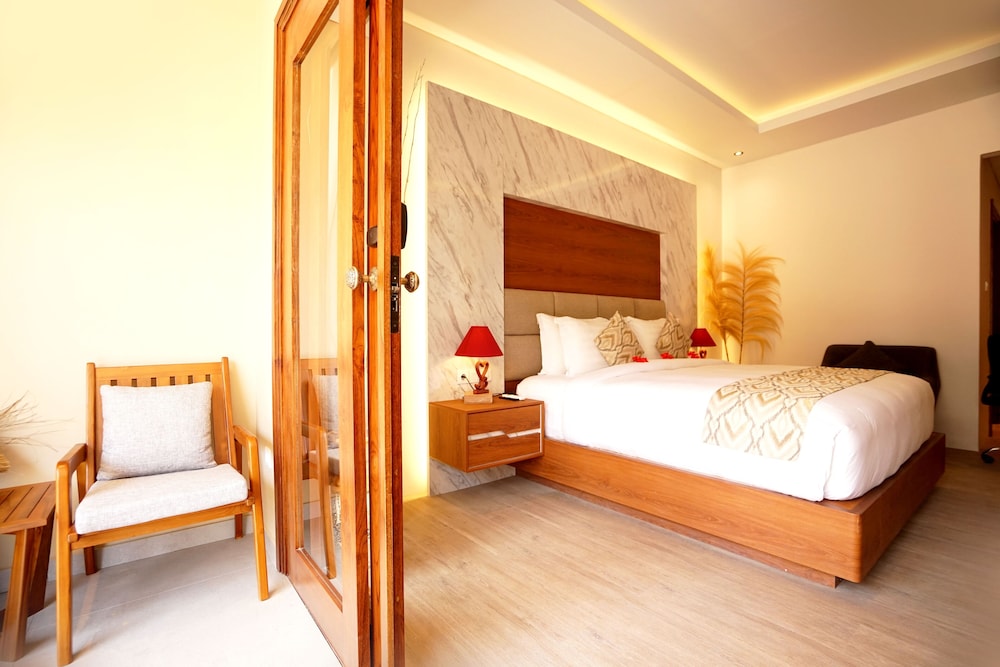 DELUXE, DOUBLE BED
