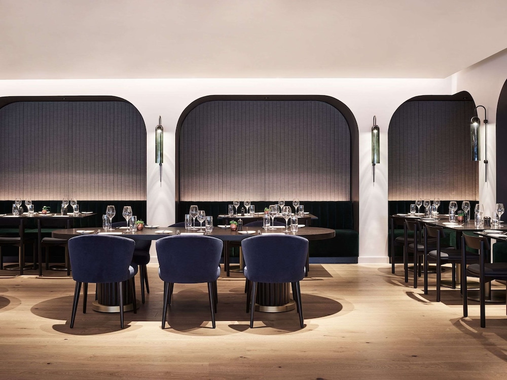 Hyatt Regency London Stratford 43/50