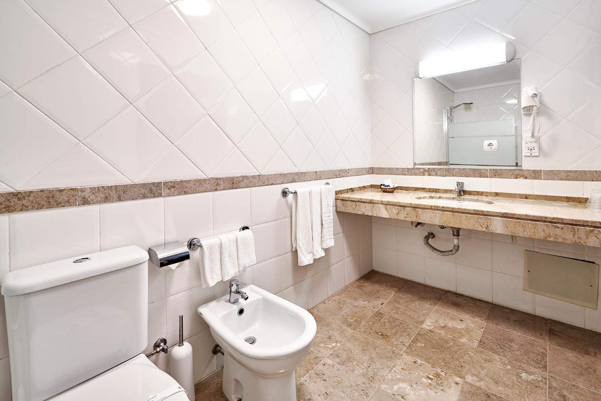 Jose Estevao Hotel 53/55