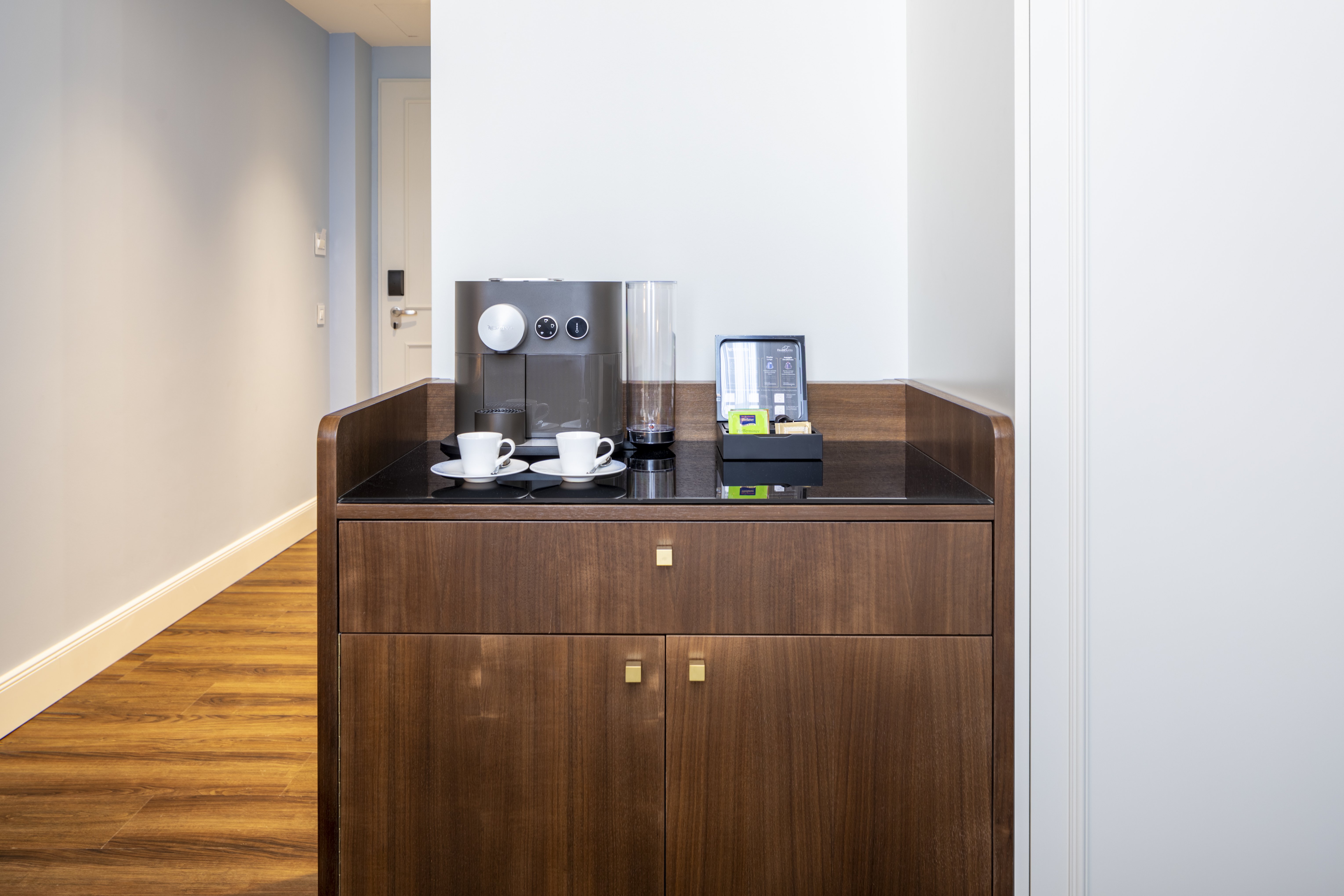 Fraser Suites Hamburg 6/40