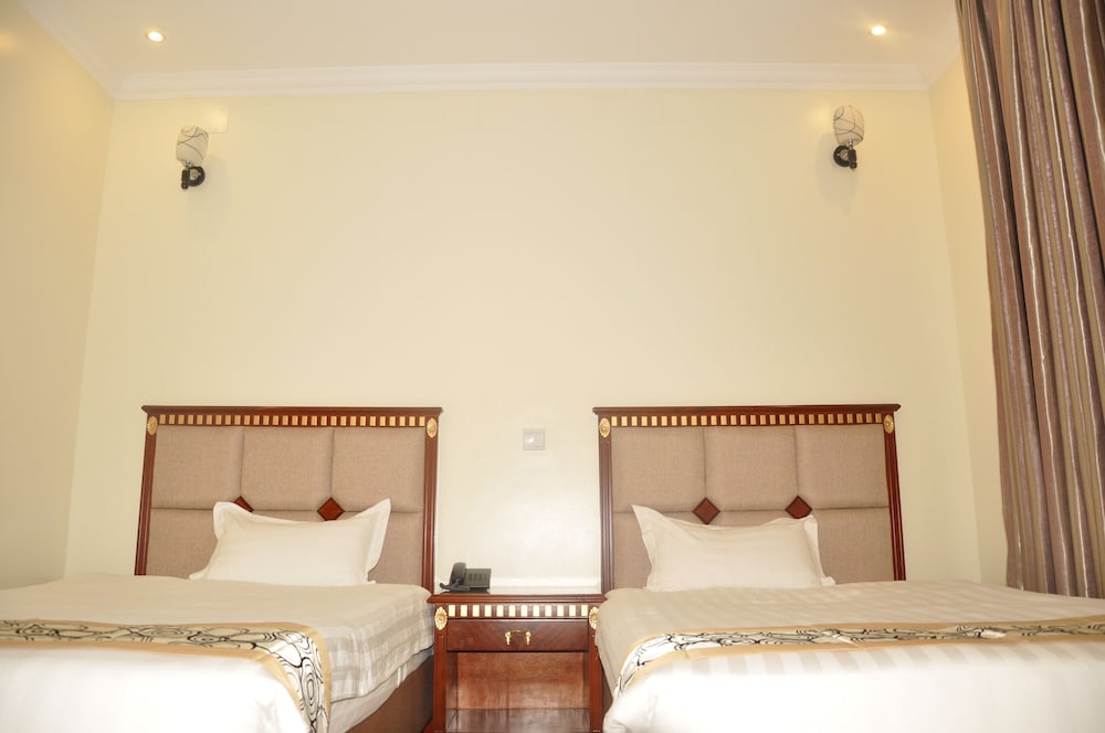 STANDARD, DOUBLE BED, CITY VIEW, PRIVATE BATHROOM