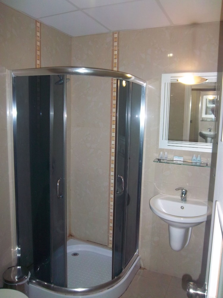 Aghadeer Hotel 45/46