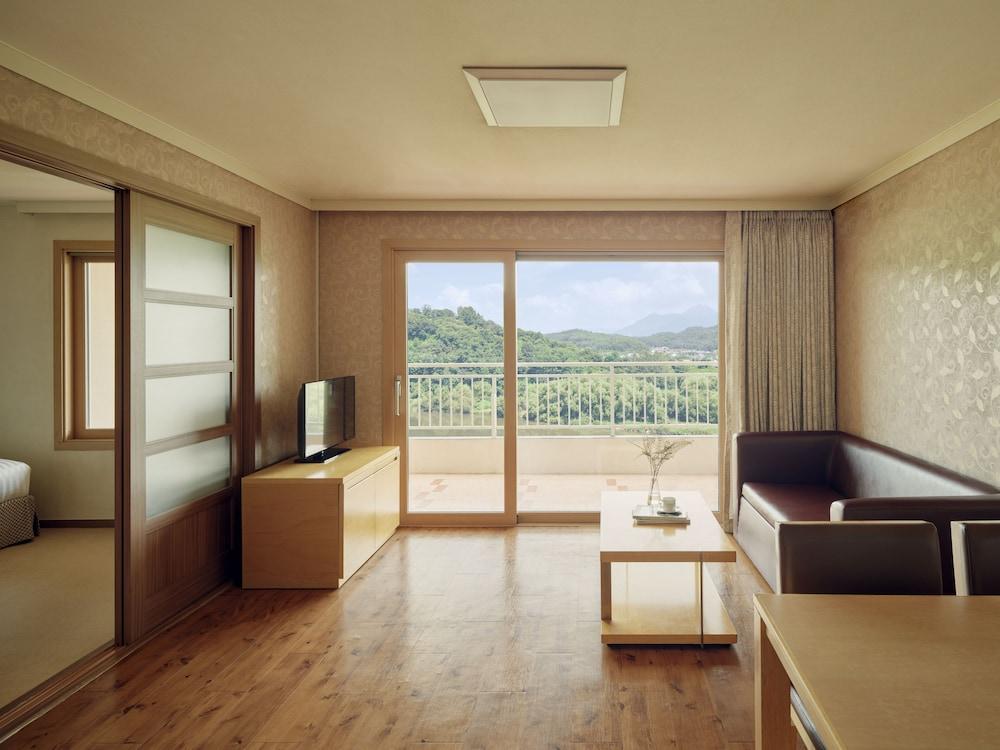 Suite, 5 Futon Beds, Garden View, Ondol Floor