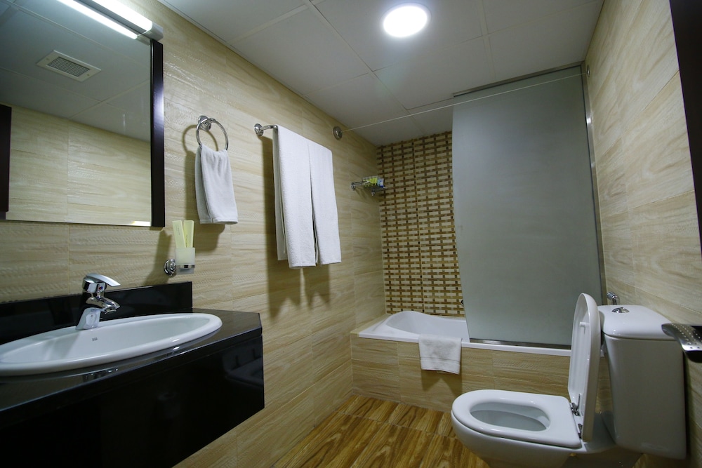 ROYAL FALCON HOTEL 24/46