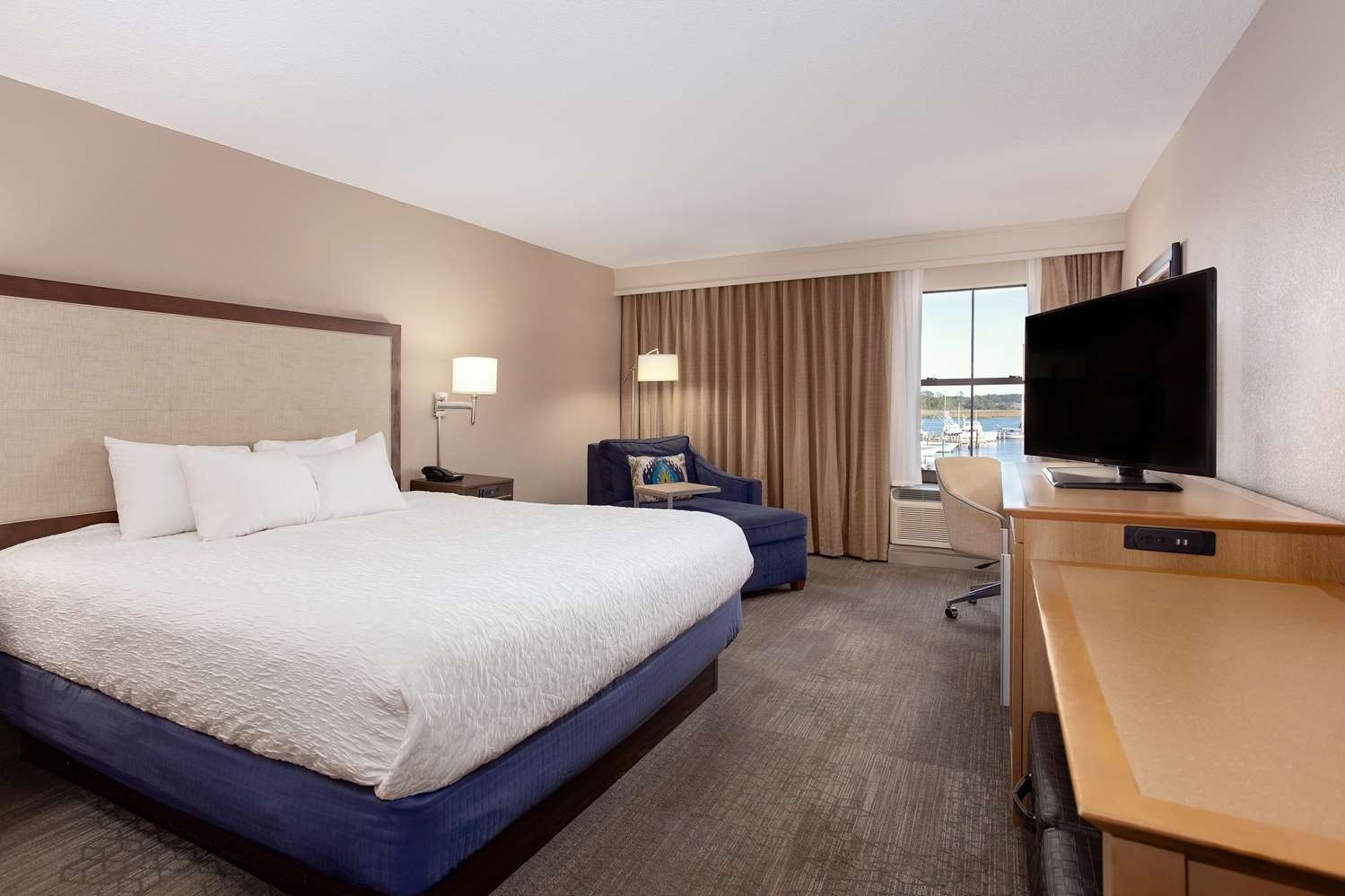 Premium, King Bed, Water View