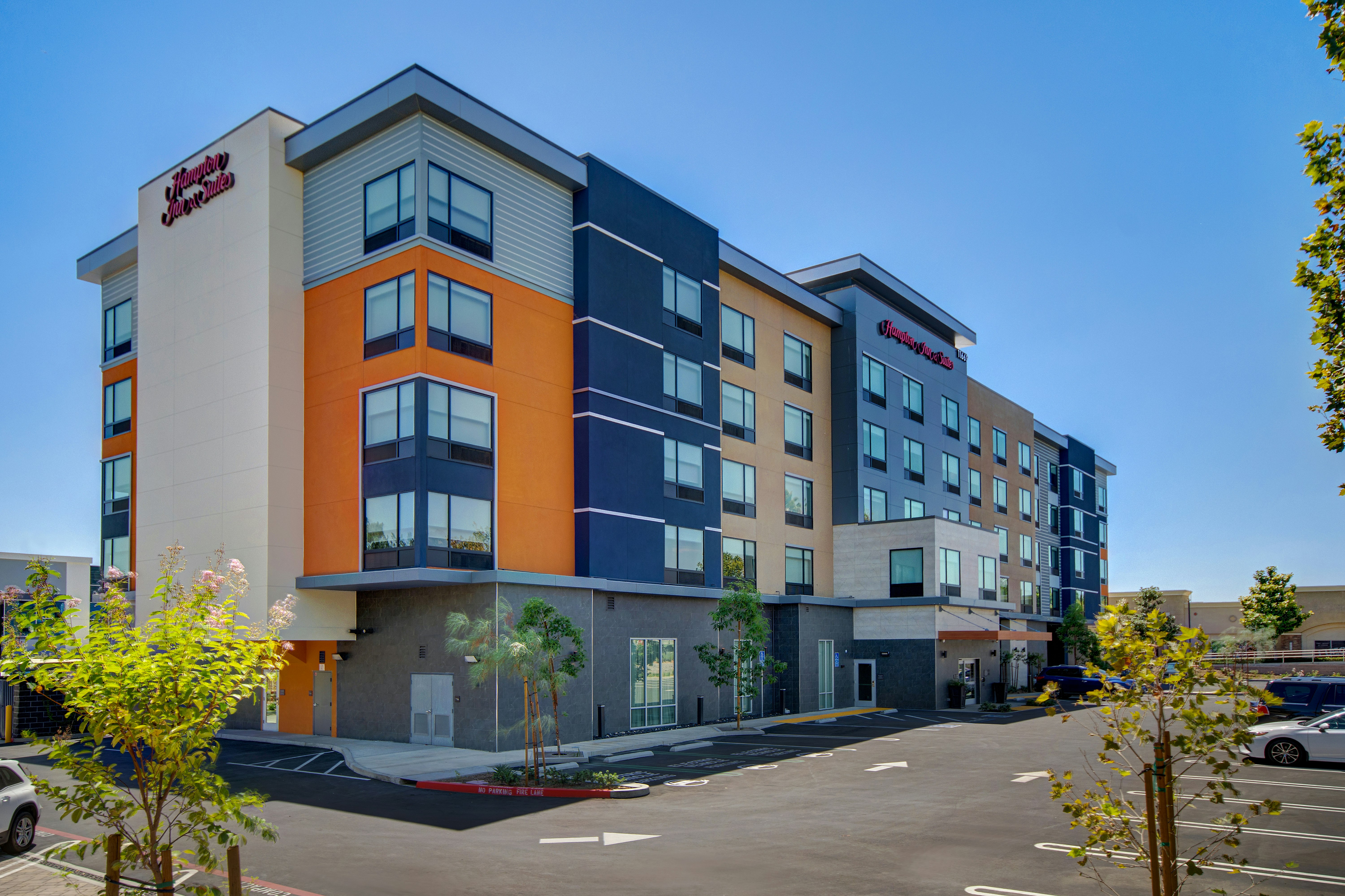 Hampton Inn & Suites Ontario Rancho Cucamonga 23/23