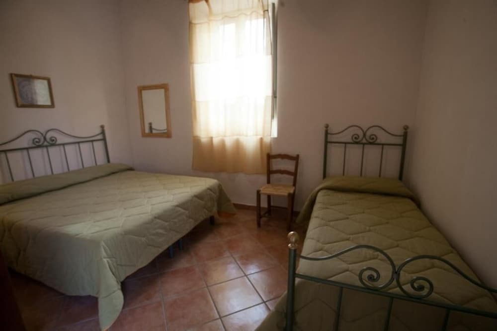 Agriturismo Baglio Donna Santa 10/48