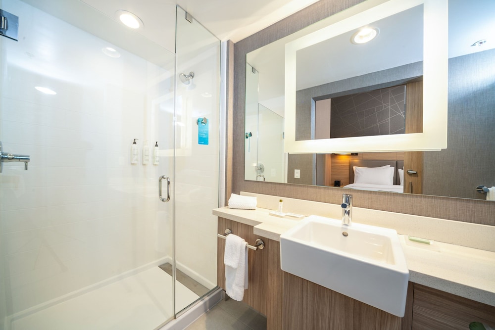 SpringHill Suites by Marriott Kenosha 47/49