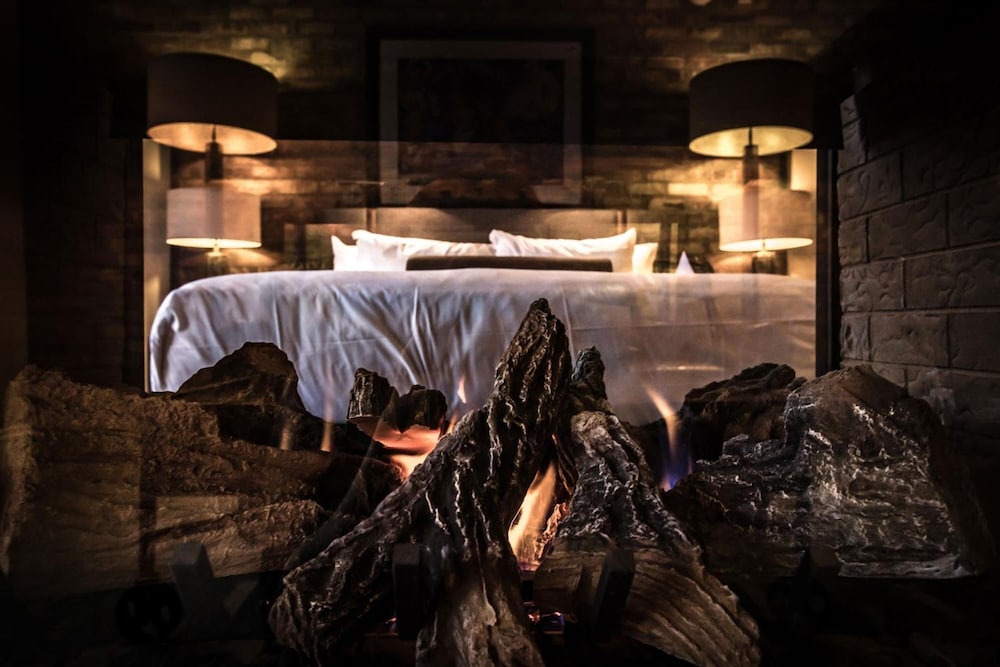Ironworks Hotel 26/48