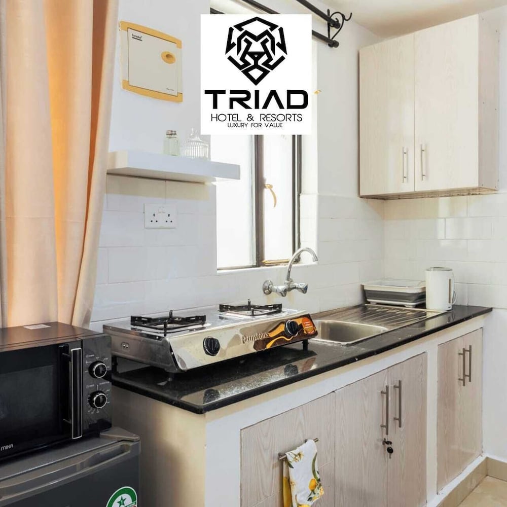 Triad Apartment 3/17