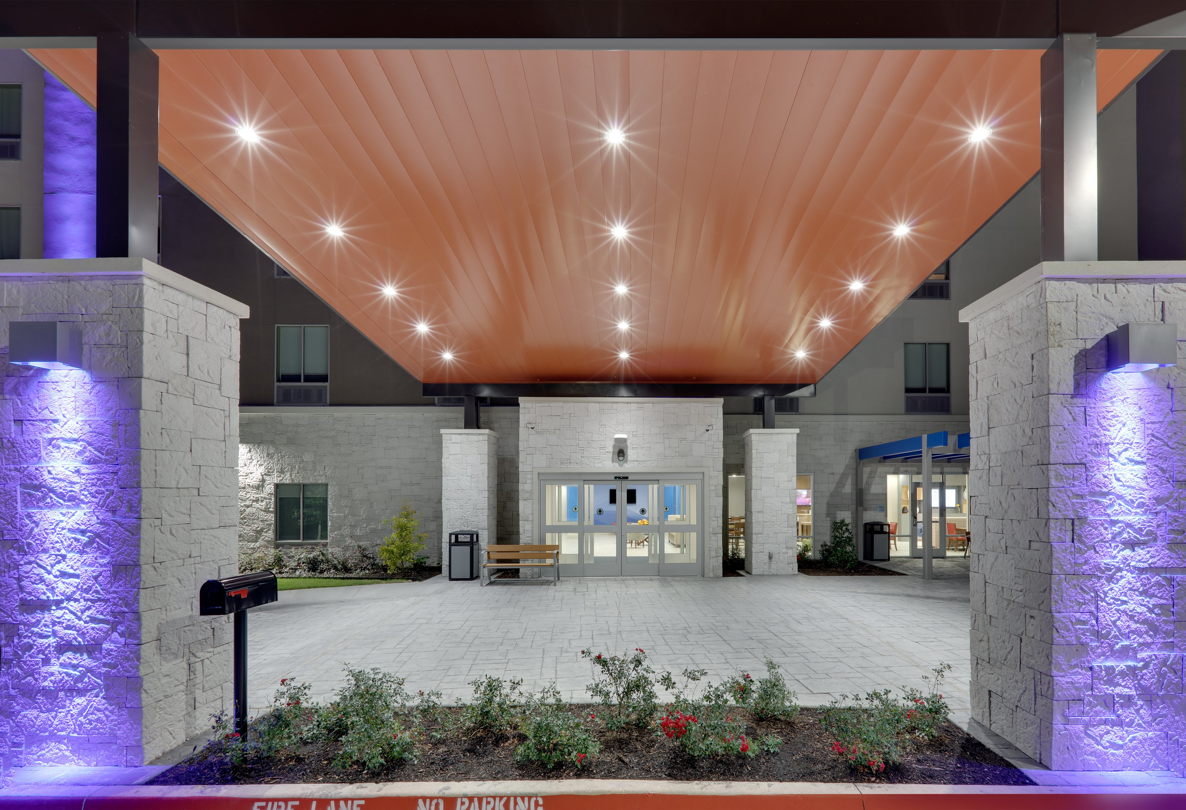 Holiday Inn Express & Suites Plano - The Colony 15/63