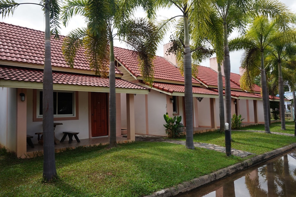 A.P. Garden Hotel 35/48
