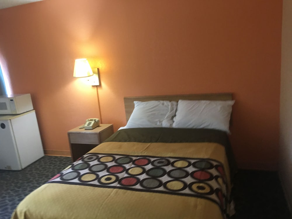 Red Carpet Inn & Suites Lima 18/64