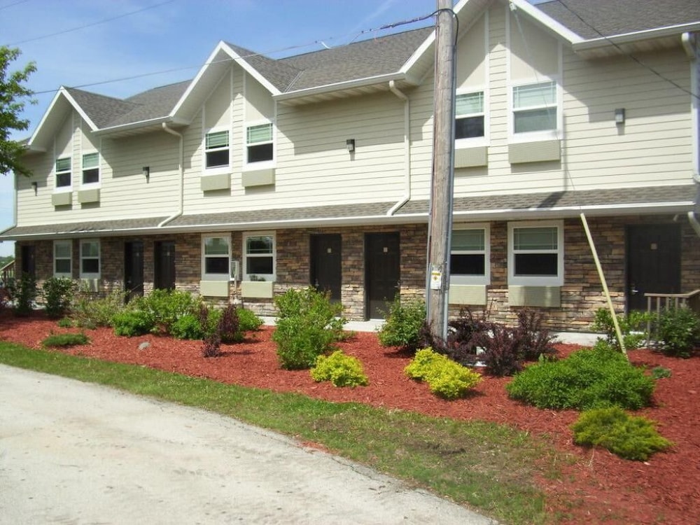 Price Pointe Inn 35/42