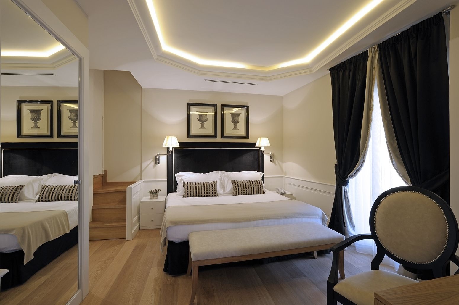 PRESIDENTIAL, SUITE, JETTED TUB, TERRACE