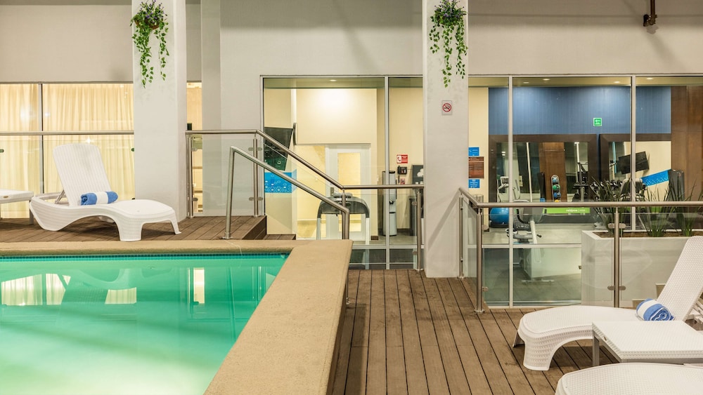 Hampton Inn by Hilton Tijuana 37/80