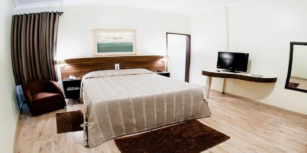 Hotel Del Rey 9/64