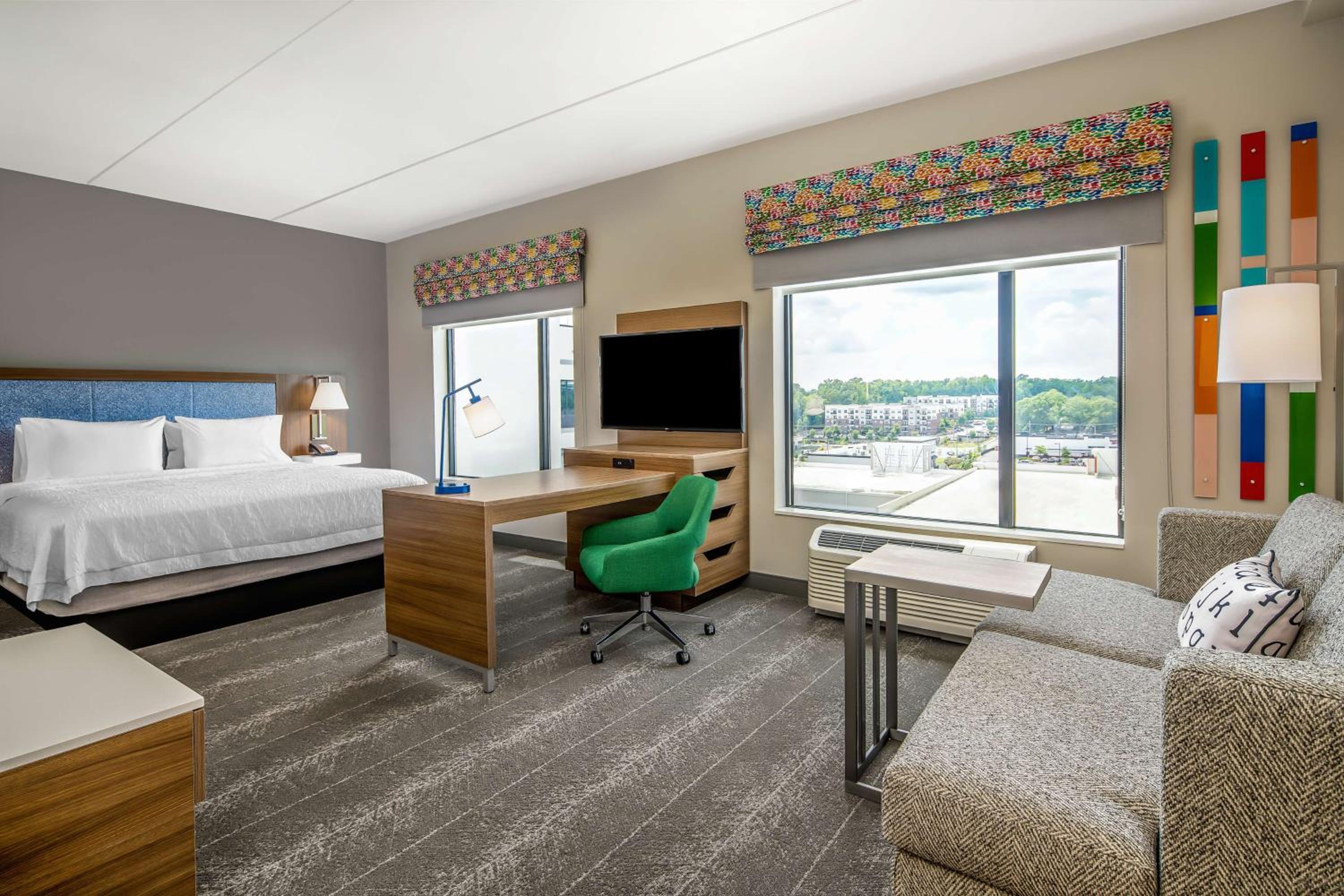 1 BEDROOM, SUITE, KING BED