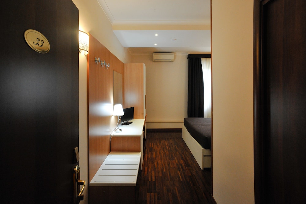 Hotel Roma Tiburtina 25/50