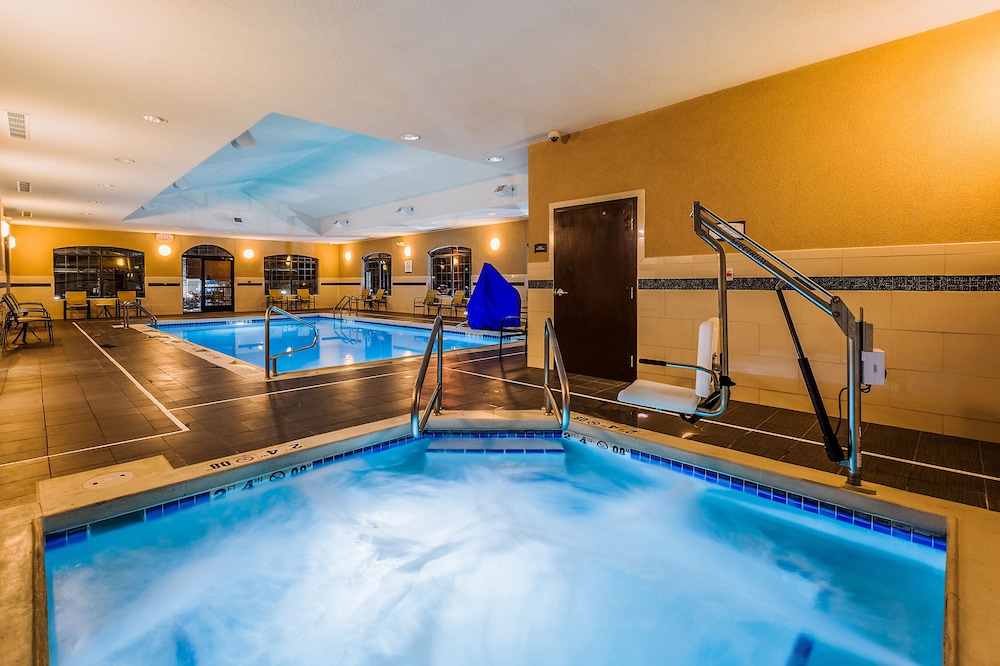 Staybridge Suites Bismarck 8/78