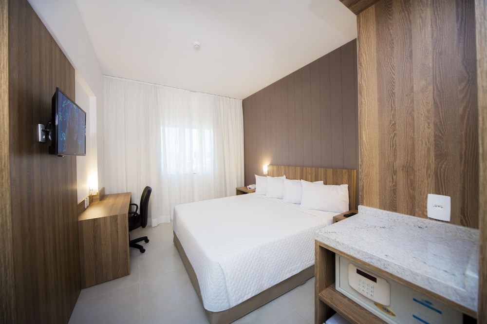 EXECUTIVE, QUEEN BED