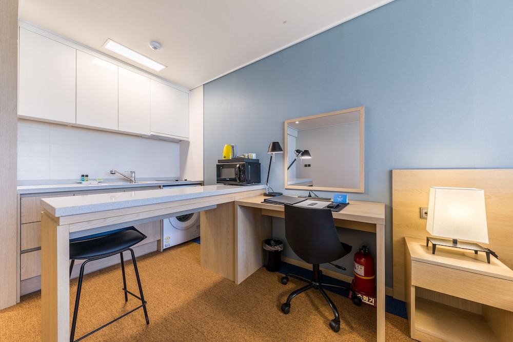 Days Hotel & Suites by Wyndham Incheon Airport 39/50